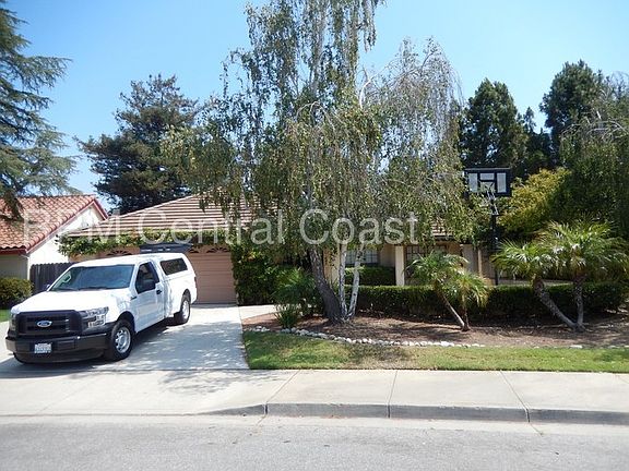 3rd image of 942 Vista Del Arroyo