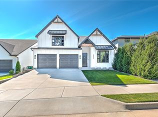 8008 W Kettering Ct, Rogers, AR 72758