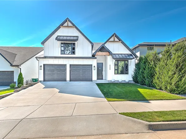 8008 W Kettering Ct, Rogers, AR 72758