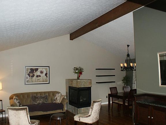 2nd image of 451 Sun Valley Dr