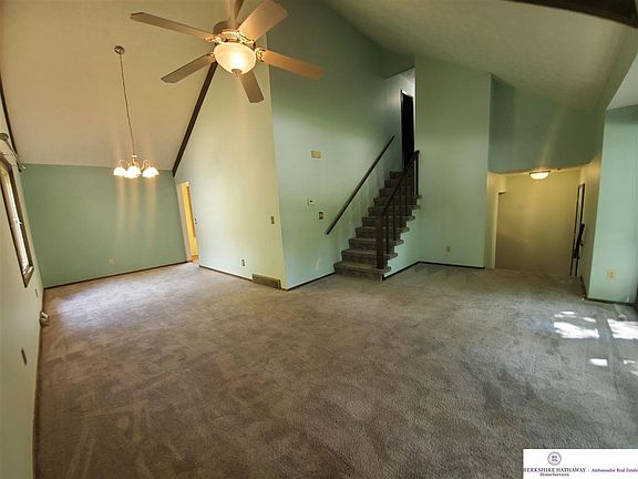 3rd image of 817 Donegal Dr