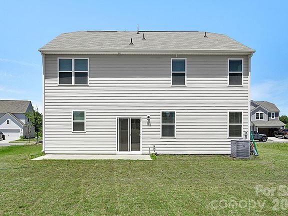 4th image of 1525 Felthorpe Way