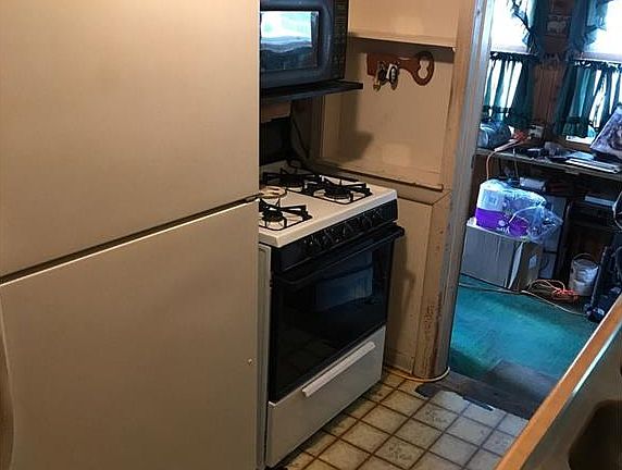 4th image of 14142 Tuckahoe Ave