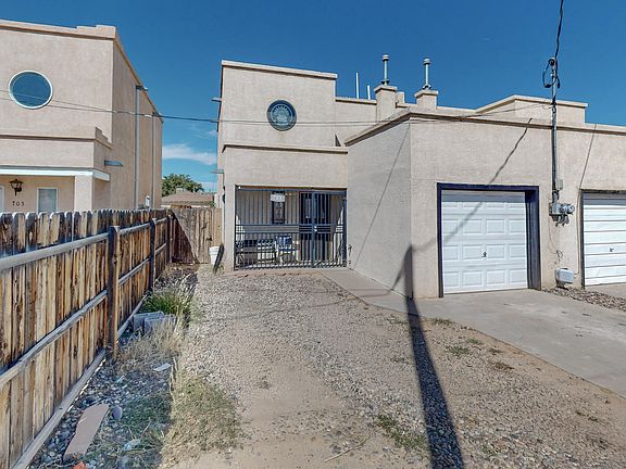 4th image of 703 Menaul Blvd NW