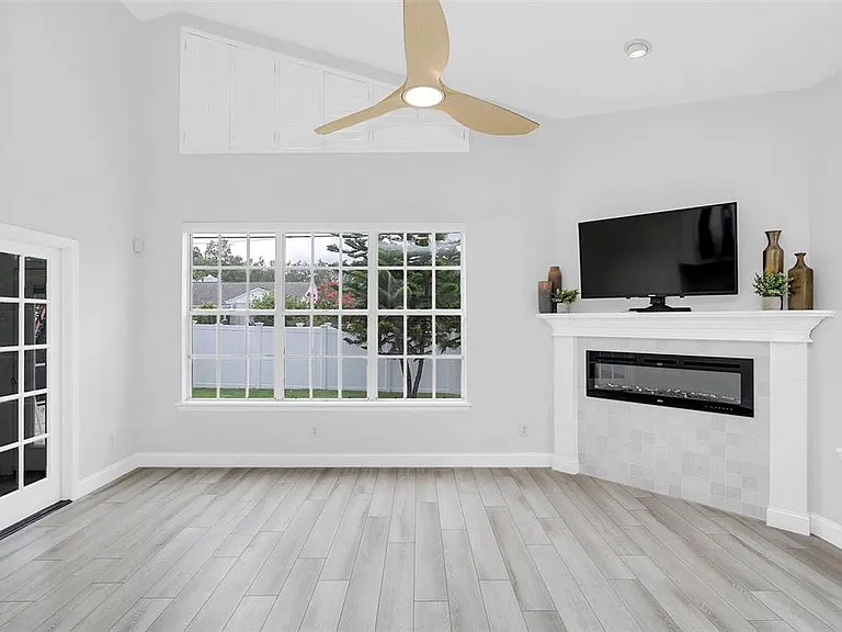 1006 Nottingham St — Photo 15