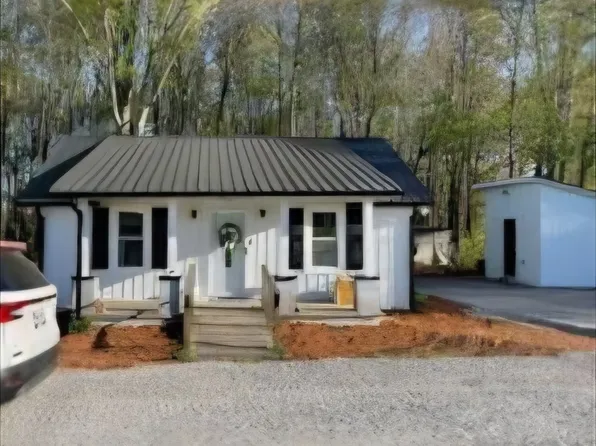 1151 Dry Creek Rd, Smithville, TN 37166