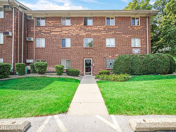 4th image of 5349 Waterbury Way APT 105A