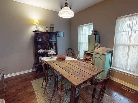 5th image of 34 Willow Bend Way