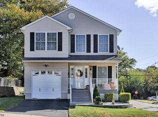 52 James St, Dover, NJ 07801