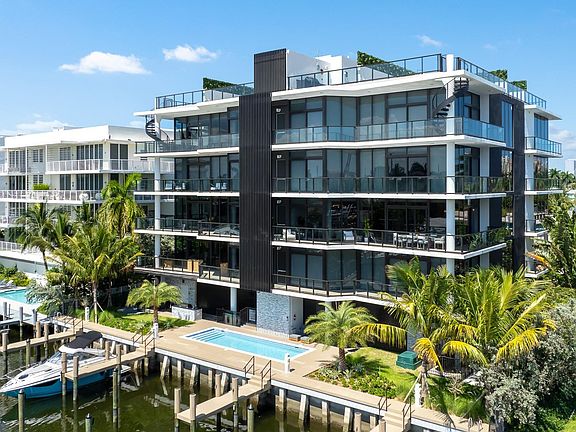 2nd image of 141 Isle Of Venice Drive #3-S