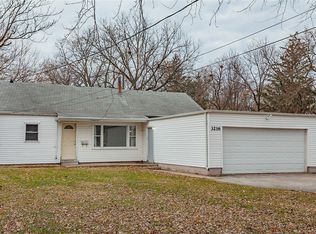 3216 49th St, Des Moines, IA 50310