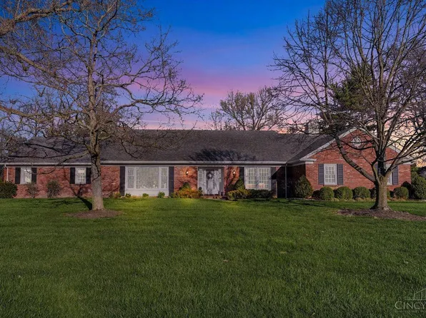 1226 Balmoral Dr, Cincinnati, OH 45233