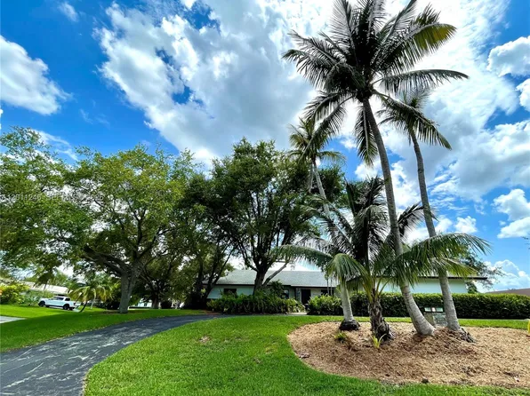 7804 SW 179th Ter, Palmetto Bay, FL 33157