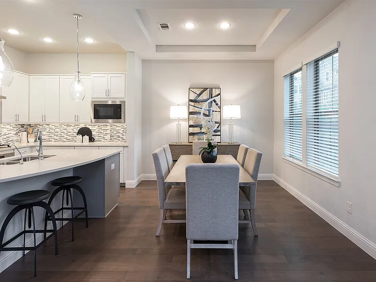 1115 Manacor Ln — Photo 16