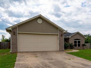 18 Applewood Dr, Cabot, AR 72023