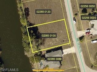2420 NE 19th Pl, Cape Coral, FL 33909