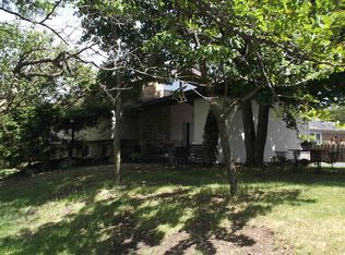 205 E Frontage Rd, Northfield, IL 60093