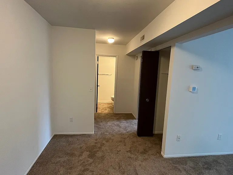 Charter Oaks Apartments — Photo 50