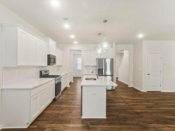 3rd image of 6510 Hidden Haven Rd