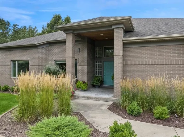 53 Kennedy Pkwy, Iowa City, IA 52246