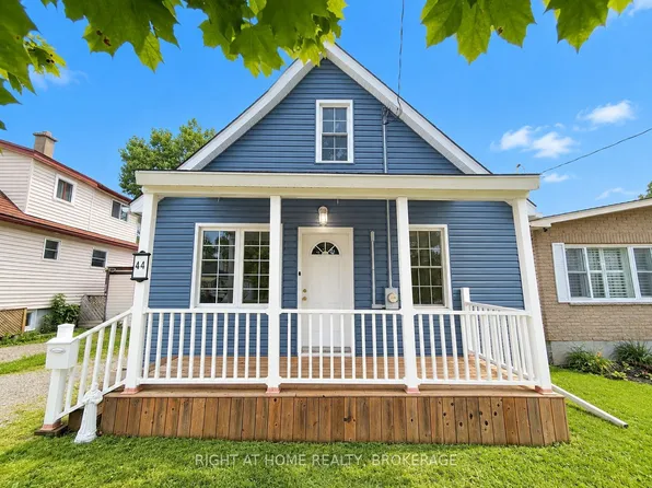 44 Cumming St, Saint Catharines, ON L2S 1H9