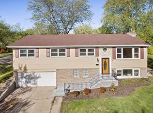 9100 W 91st Pl, Hickory Hills, IL 60457