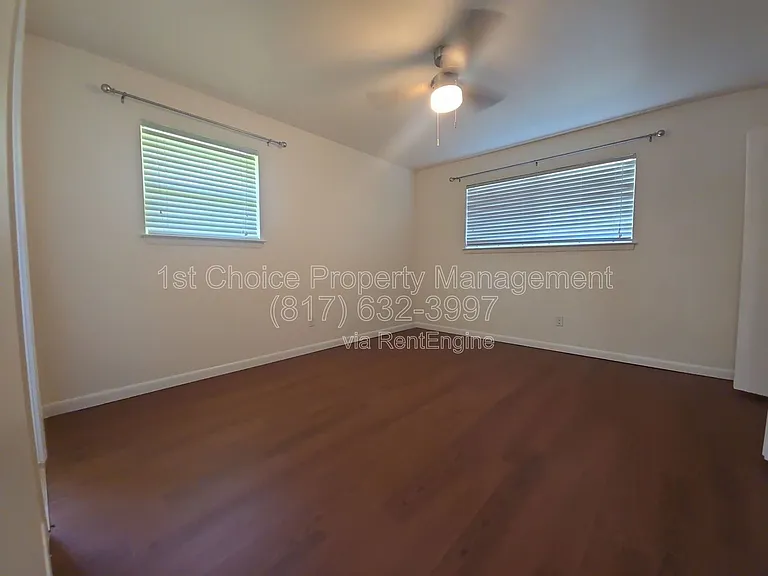 5621 Wedgworth Rd — Photo 13