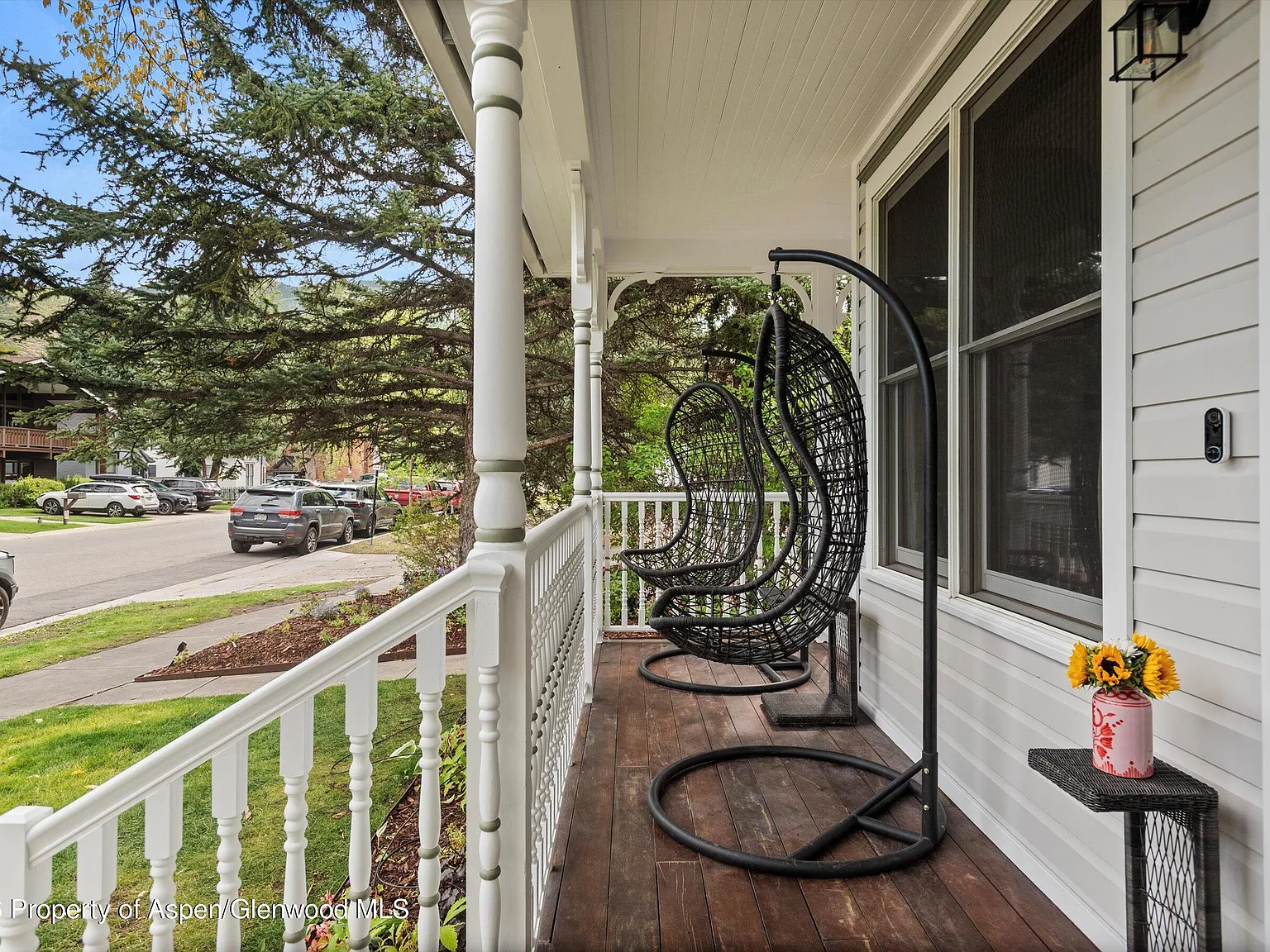 3 bed, 2.5 bath, 1868 sqft, $40,000 — Photo 3