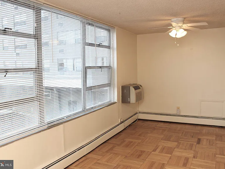 1030 E Lancaster Ave #111 — Photo 9