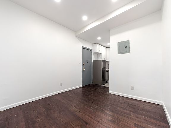 4th image of 532 9th Ave #2D