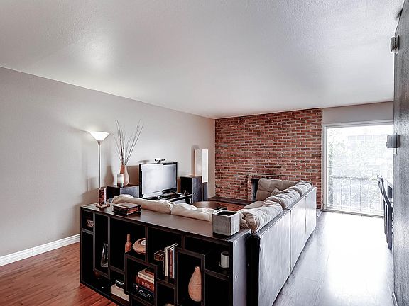 5th image of 700 N Washington St APT 501