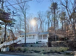 320 Spring St, Eureka Springs, AR 72632