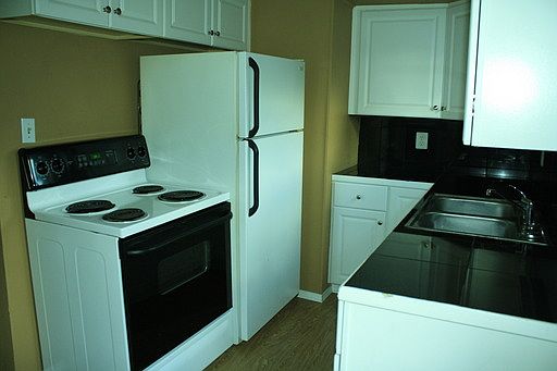 2nd image of 520 S 51st St APT C
