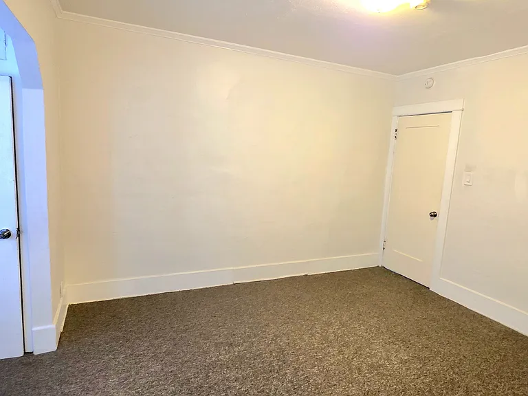 1141 W Gage Ave — Photo 23