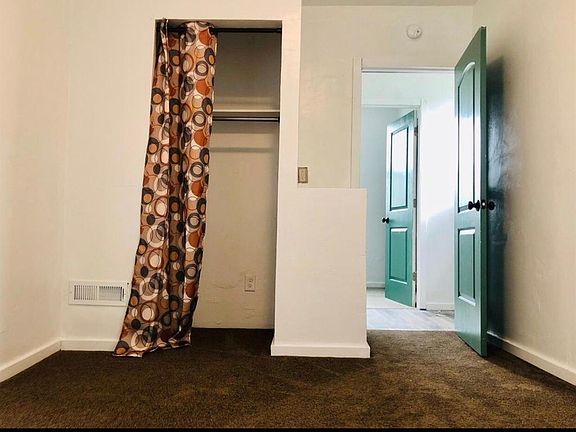 3rd image of 1624 Powers St