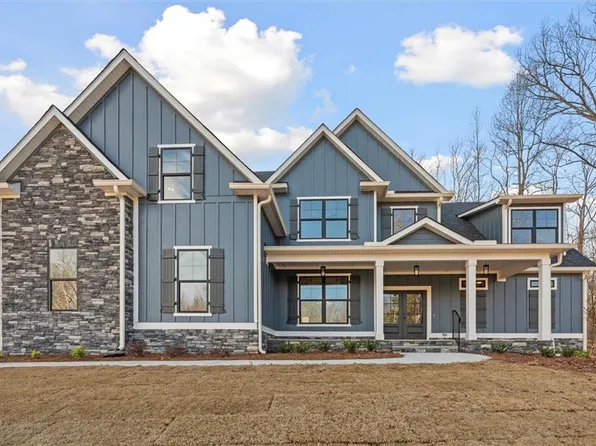 157 W Lake Blvd, Carrollton, GA 30116