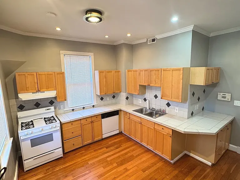 15 Seaton Pl NW #1 — Photo 16