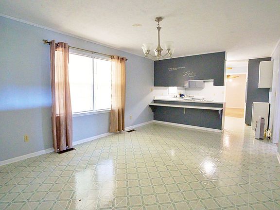 4th image of 304 E Alabama St