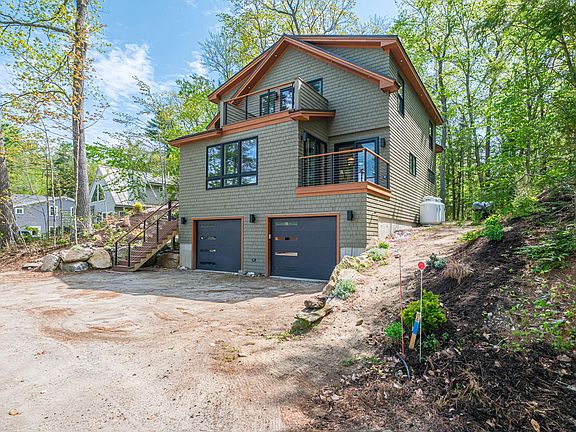 4th image of 20 Ladyslipper Drive