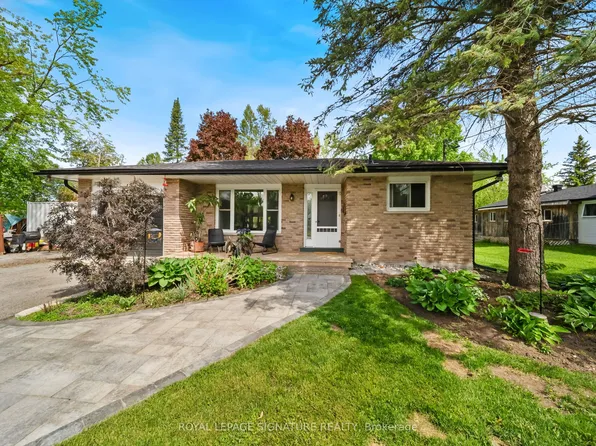 12 Easy St, Georgina, ON L0E 1N0