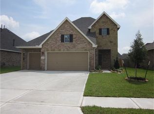 8334 Quiet Bay Dr, Mont Belvieu, TX 77523