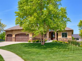 16105 Dellwood Dr, Urbandale, IA 50323
