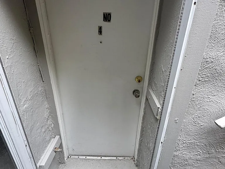 227 Evelyn Ave #4 — Photo 4