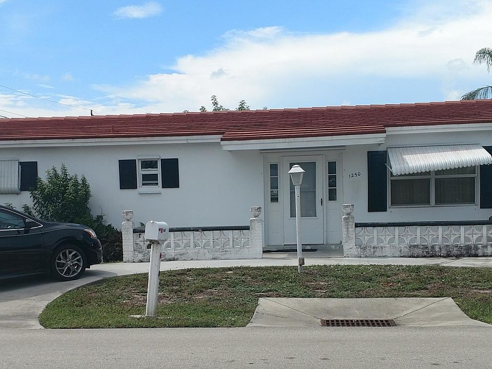 1st image of 1250 NE 39th St
