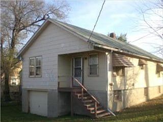 3rd image of 1320 Washington Ave