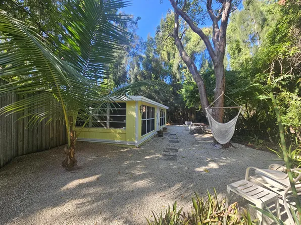 140 Gumbo Limbo Dr, Key Largo, FL 33037