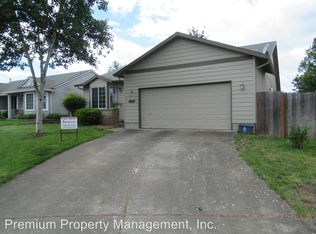 2825 Bogie Ct, Woodburn, OR 97071