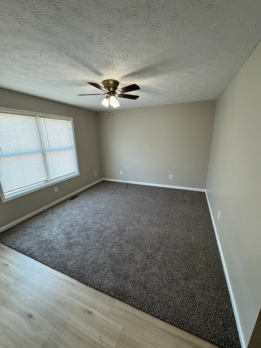 Building Photo - 207 Rose St #B