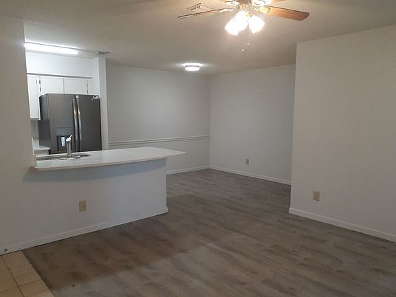 3rd image of 12851 Daybreak Cir