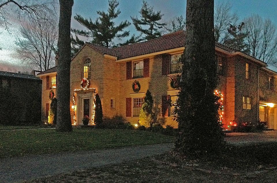 2nd image of 1020 Huntington Rd